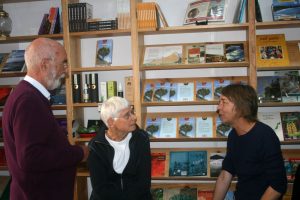 Peter und Ingrid Schönfelder präsentieren ihr Buch über die heimische Flora der Kanaren im Mundo del Mapa, Puerto de la Cruz